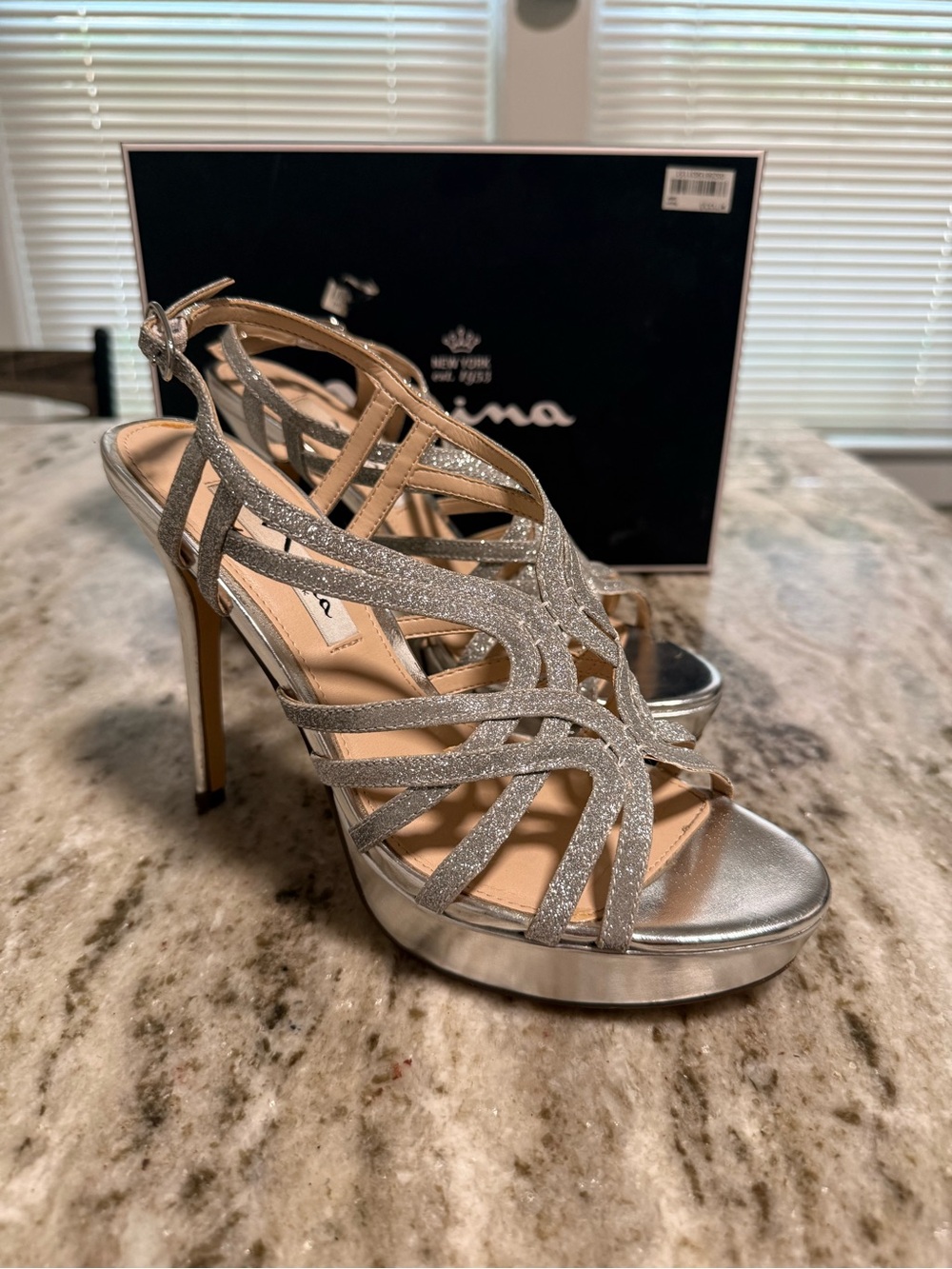 Nina New York Women’s Size 8 Silver Glitter Platform Heels